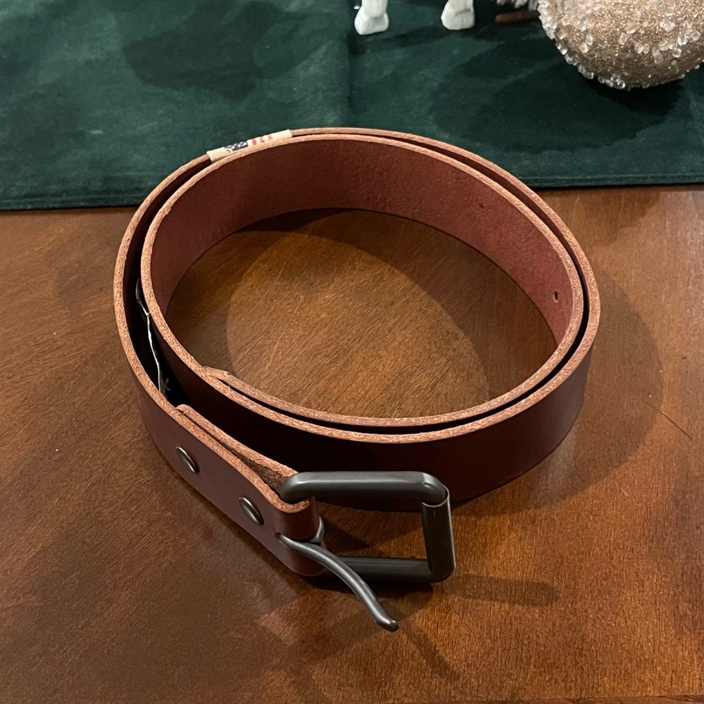 Men's Brown Leather Belt with Matte Black Buckle